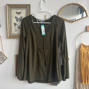 Daniel Rainn Pleated Tassel Top NWT